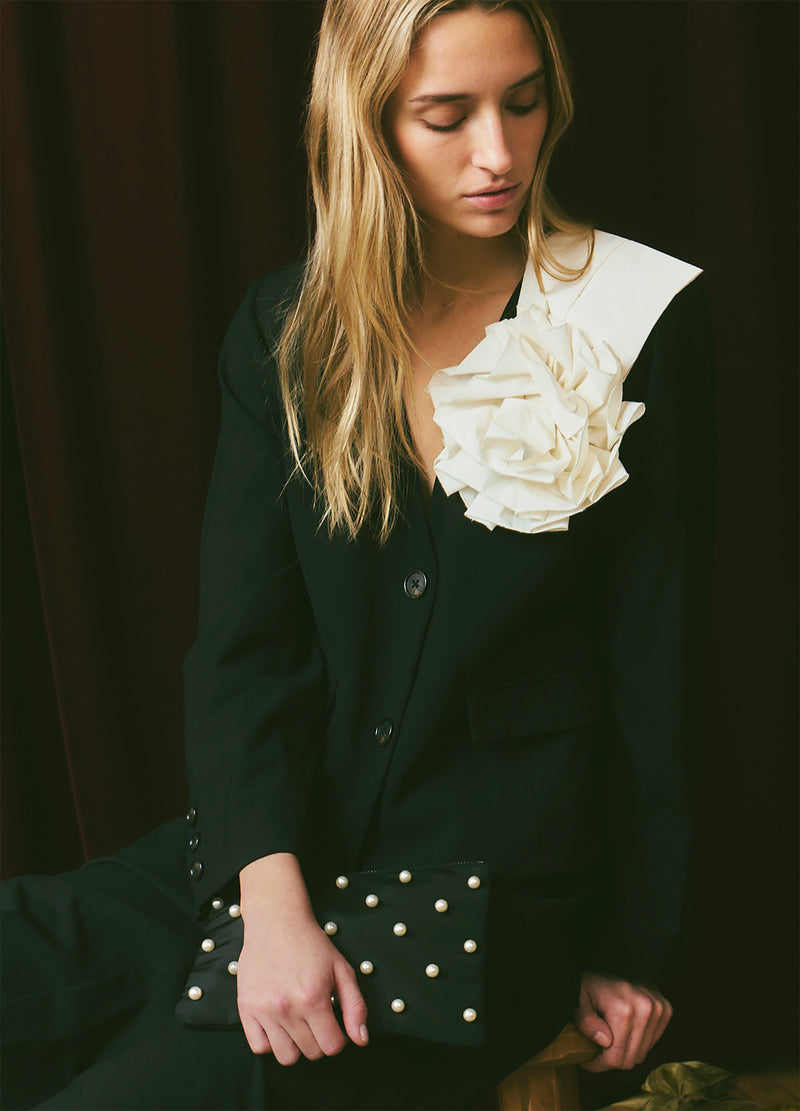 black-etta bag-editorial view - 1