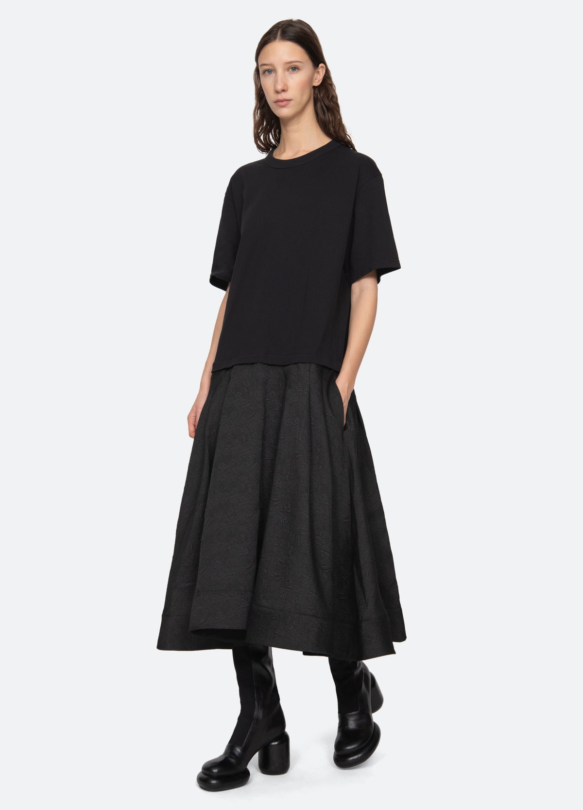 black-elegi t-shirt dress-walking view