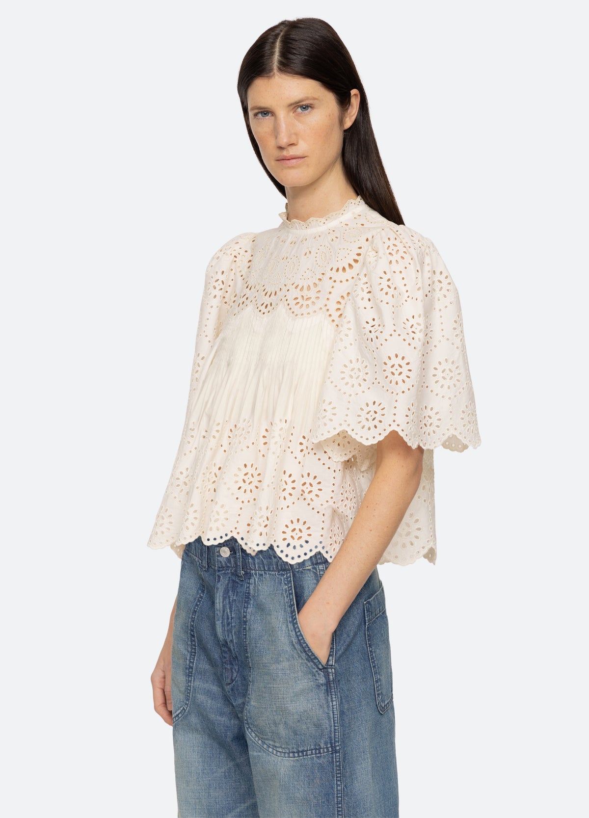 cream-lainey s/s top-three quarter view - 4