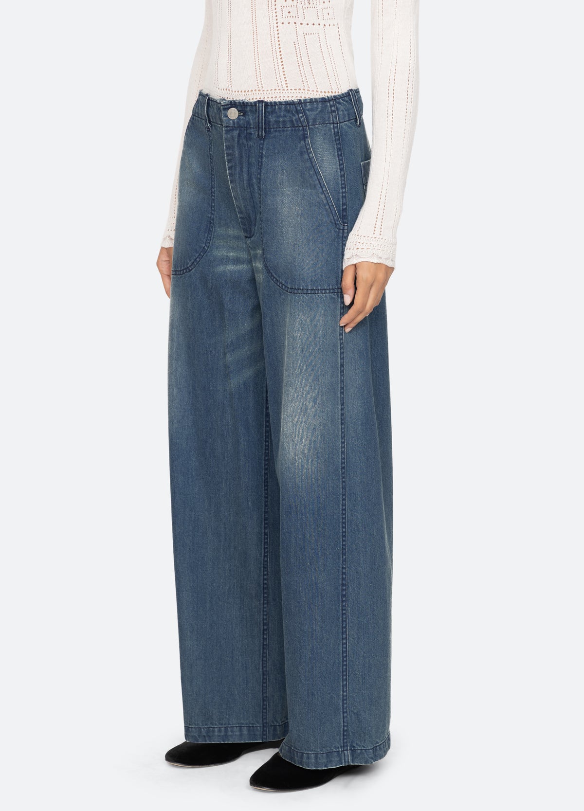 blue-amari jeans-three quarter view - 5