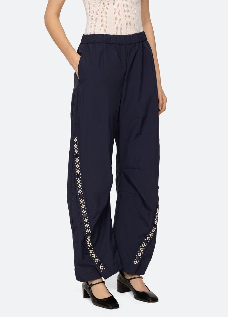 navy-millie pants-front three quarterview - 6