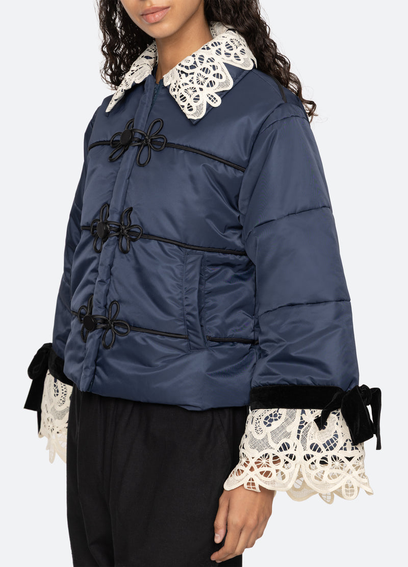navy-medina puffer-detail view - 7
