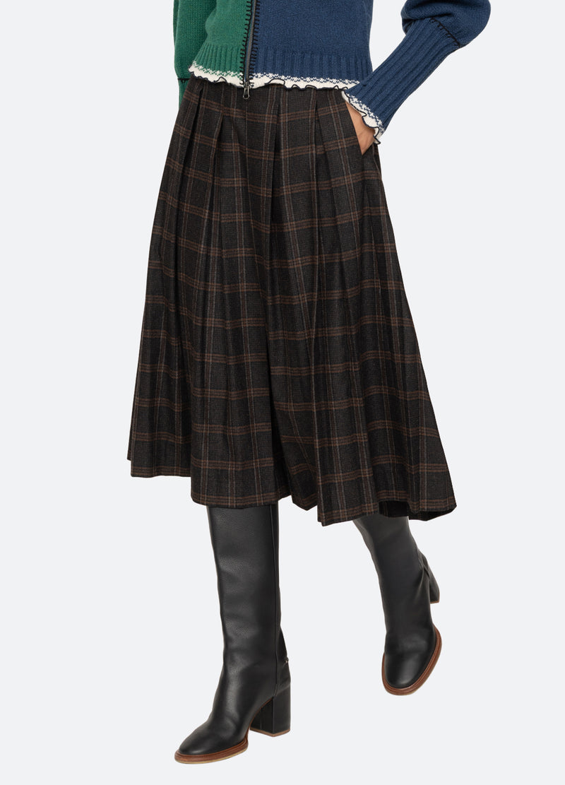 multi-monroe skirt-walking view - 7