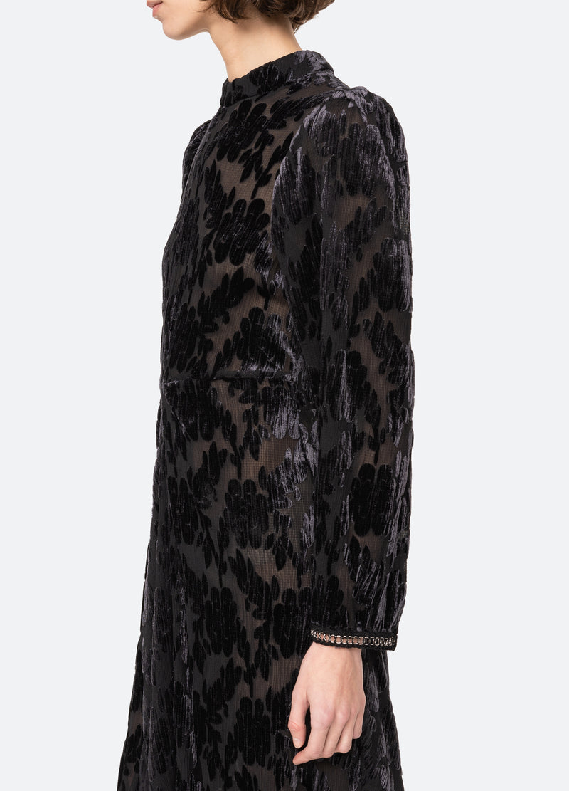 black-regine dress-detail view - 7