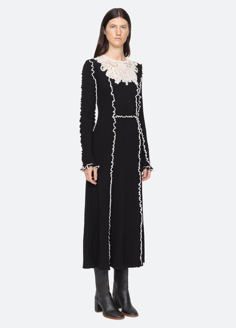 black-vania dress-three quarter view - 5