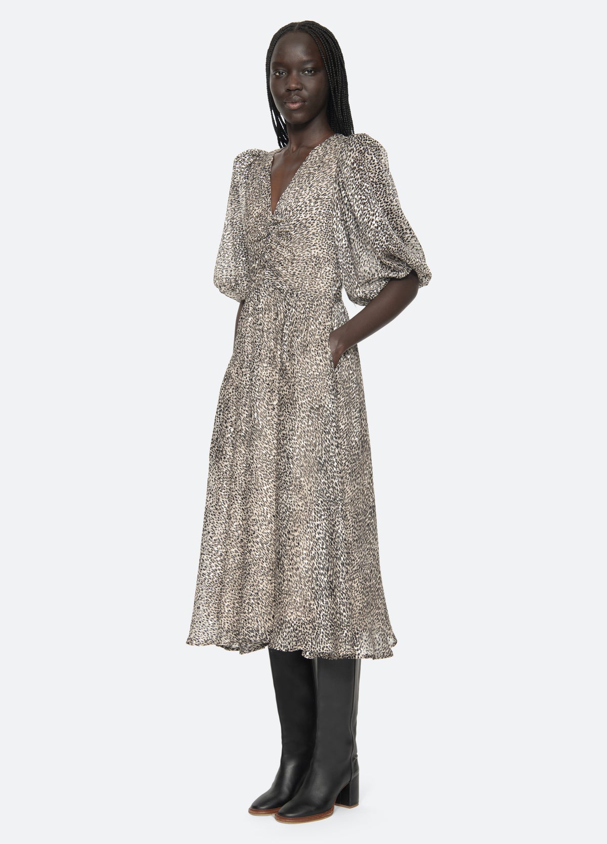 cream-charlize s/s dress-three quarter view - 5