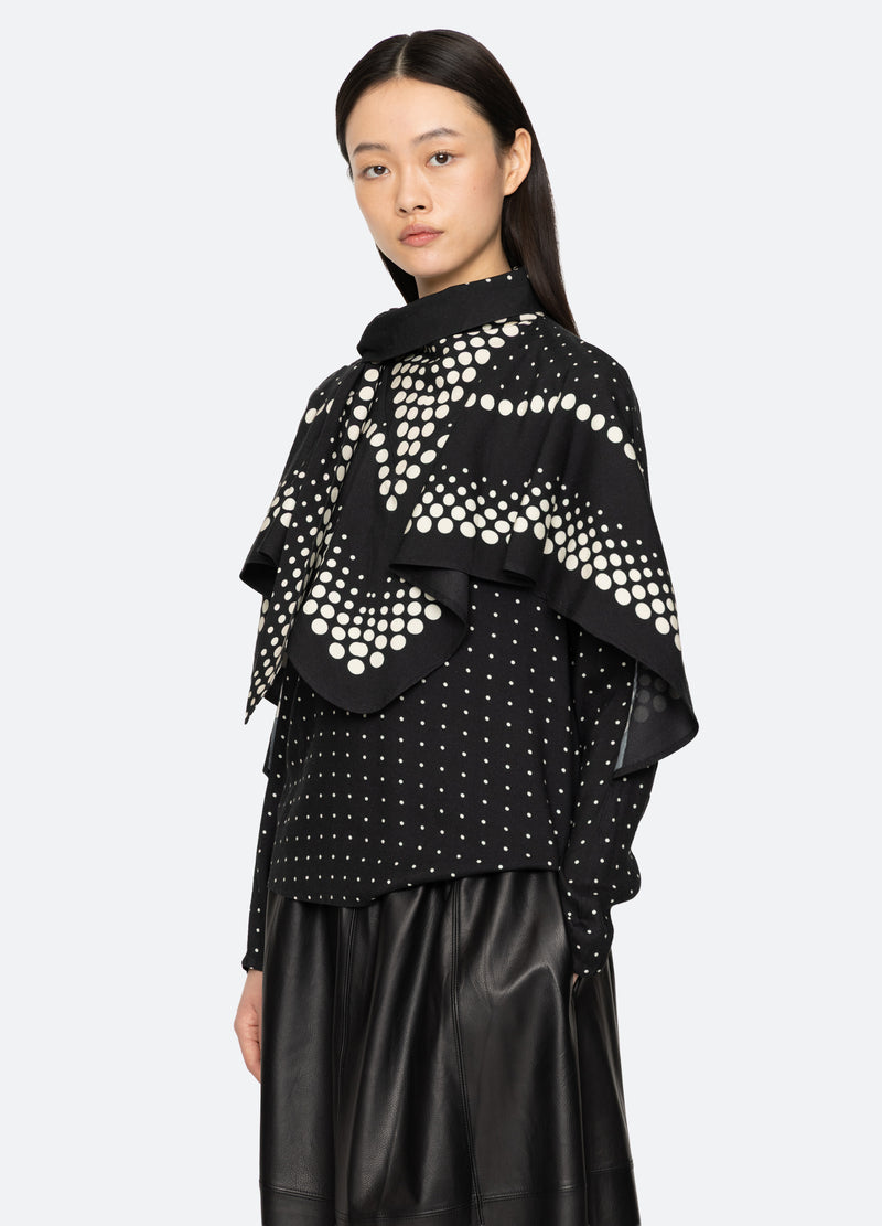 black-elly top-three quarter view - 6