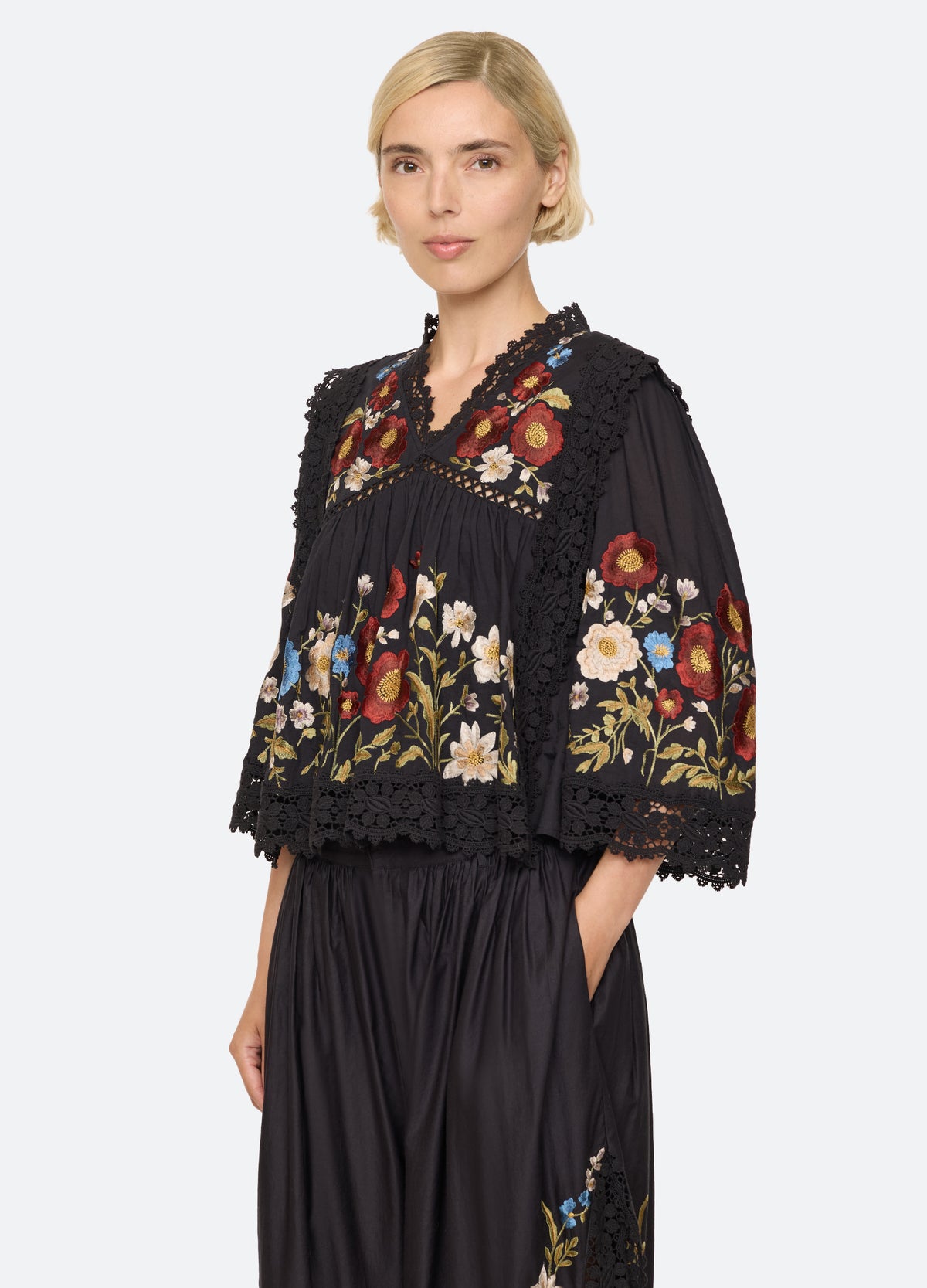 black-ruwa top-three quarter view - 5