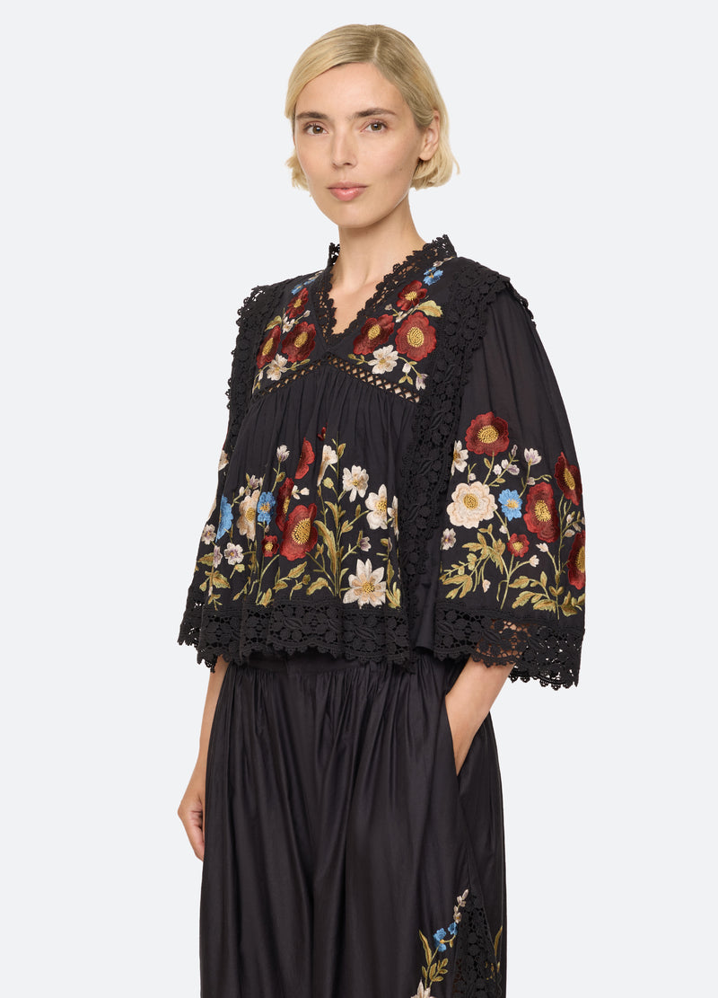 black-ruwa top-three quarter view - 5