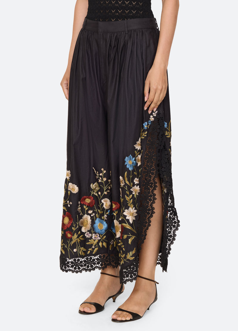 black-ruwa pants-three quarter view - 6