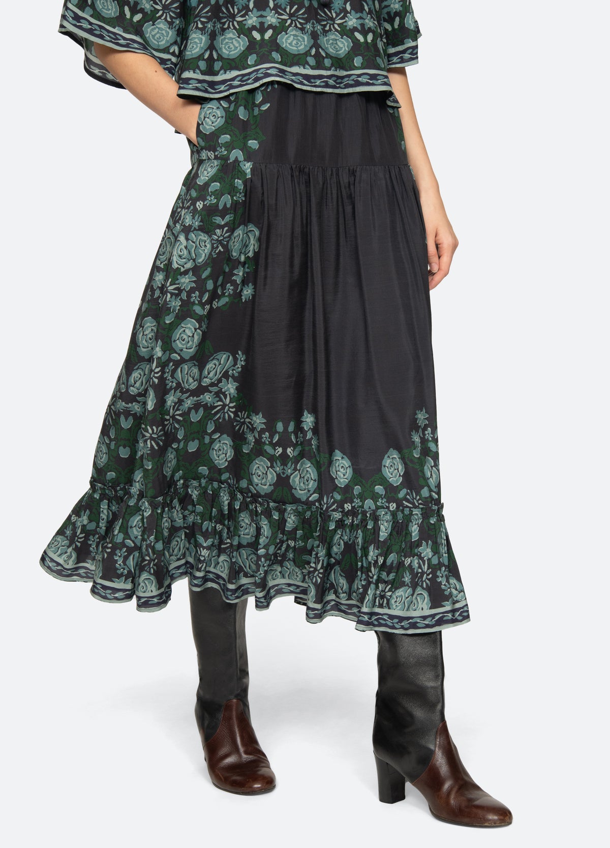 multi-tulla skirt-walking view - 7