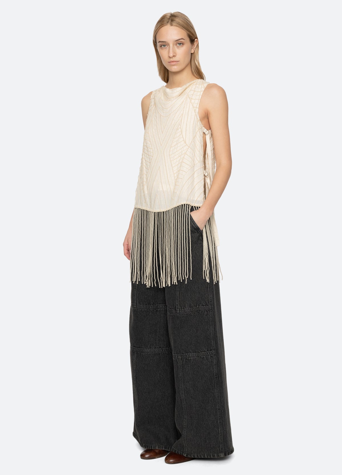 cream-carlotta top-three quarter view - 5