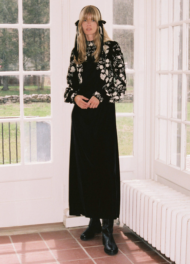 black-shiloh dress-editorial view - 1