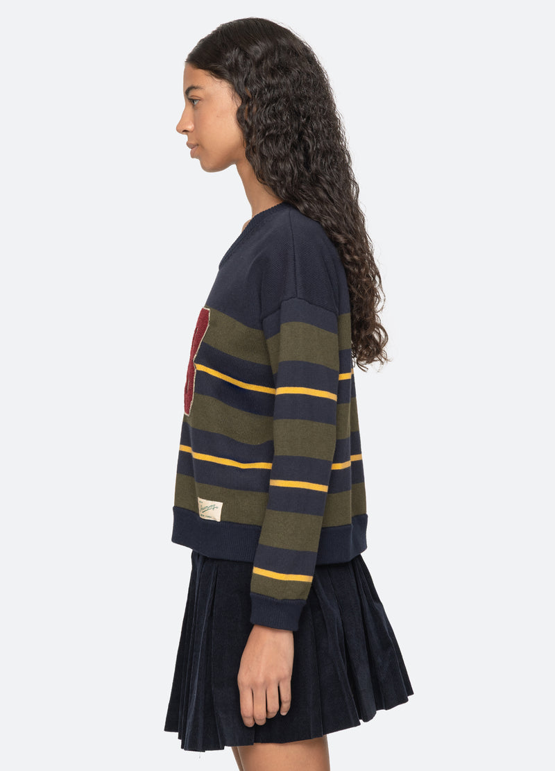 green-mina sweater-side view 2 - 5