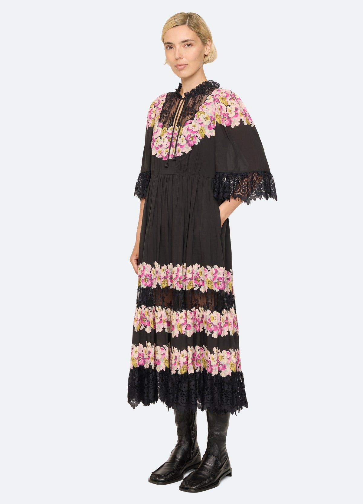 black-persephone-three quarter view - 6