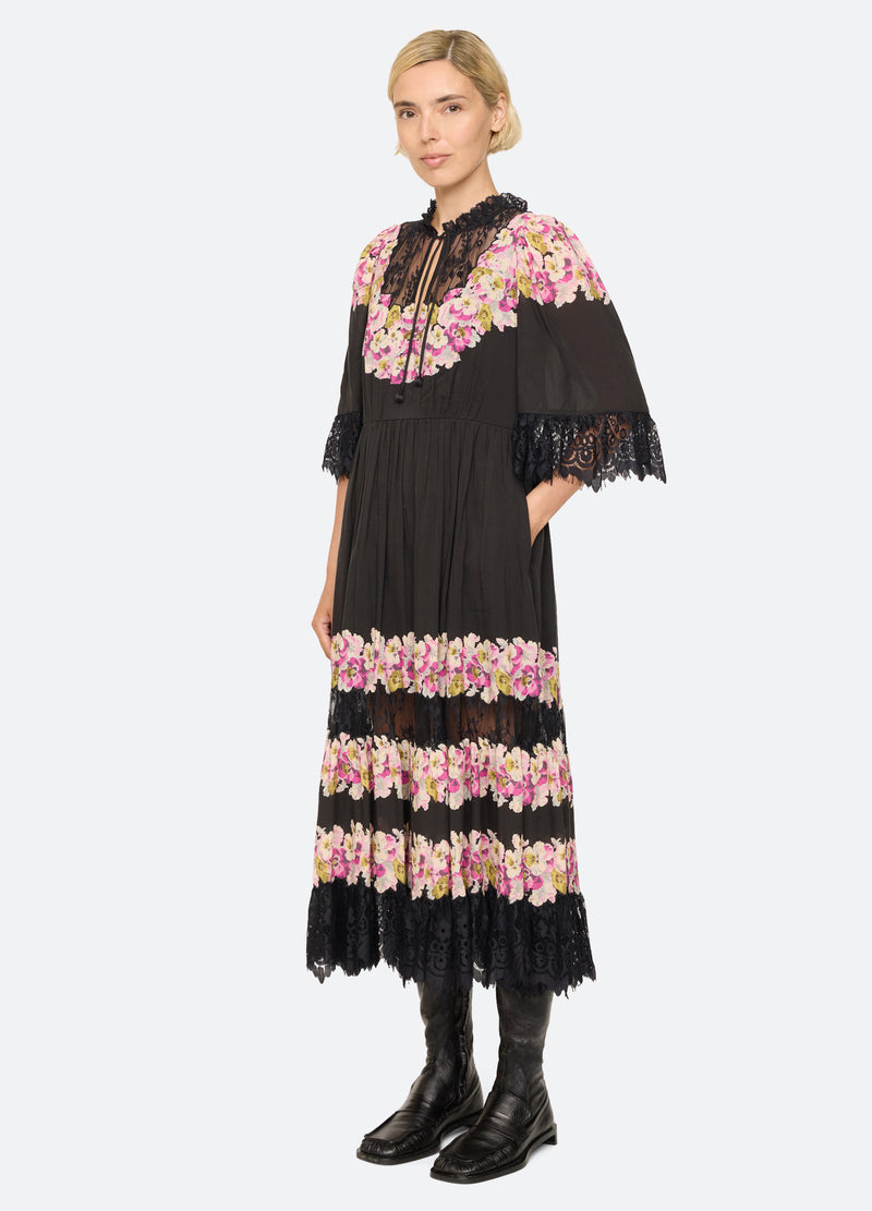 black-persephone-three quarter view - 6