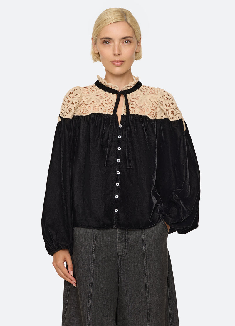 black-shiloh top-front view - 5