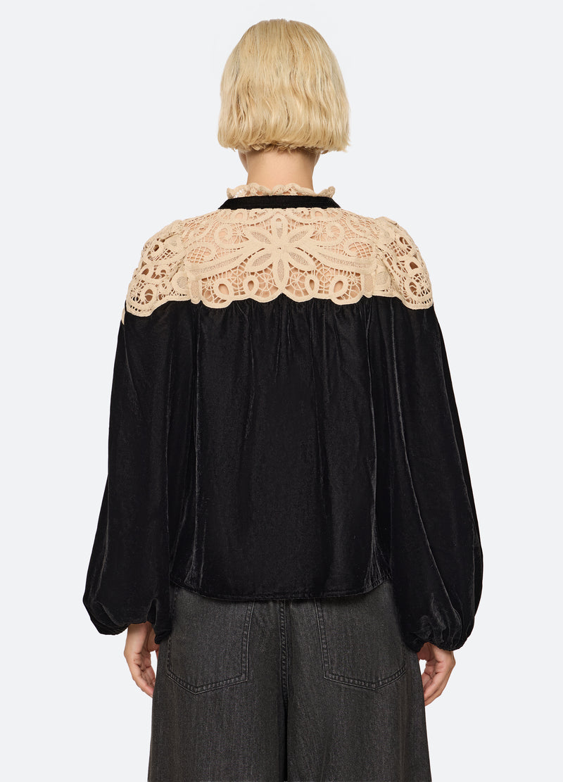 black-shiloh top-back view - 2