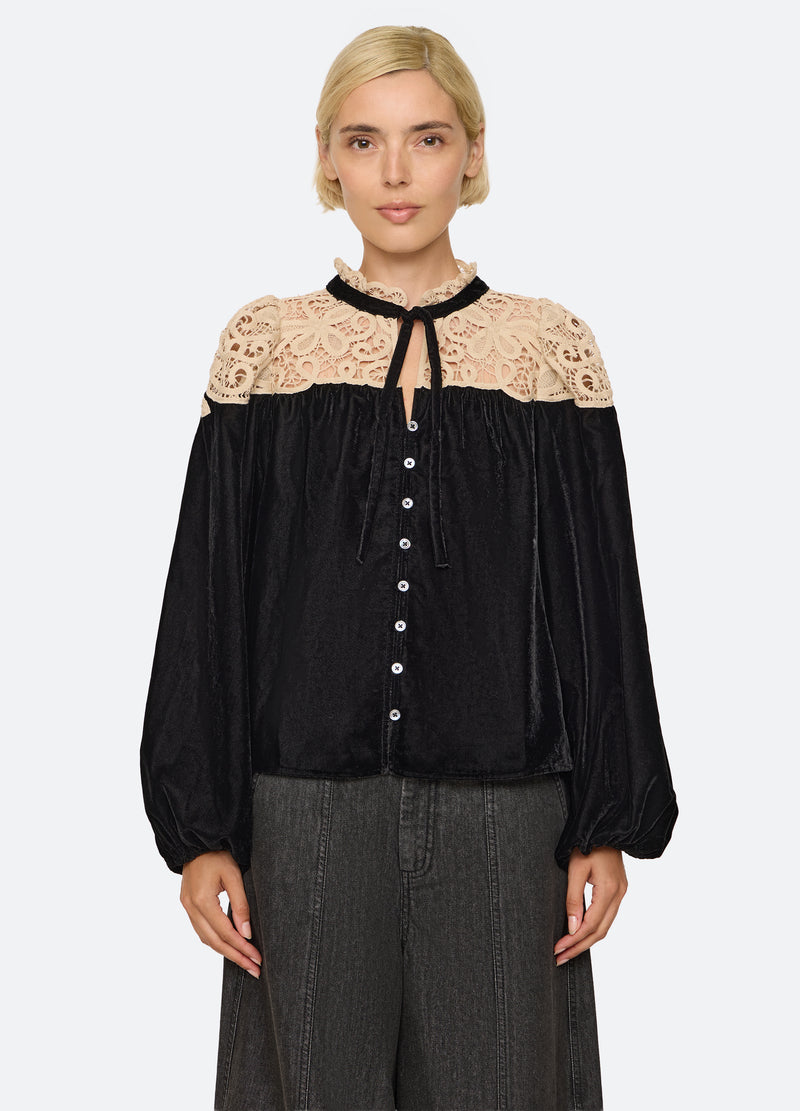 black-shiloh top-front view 2 - 1