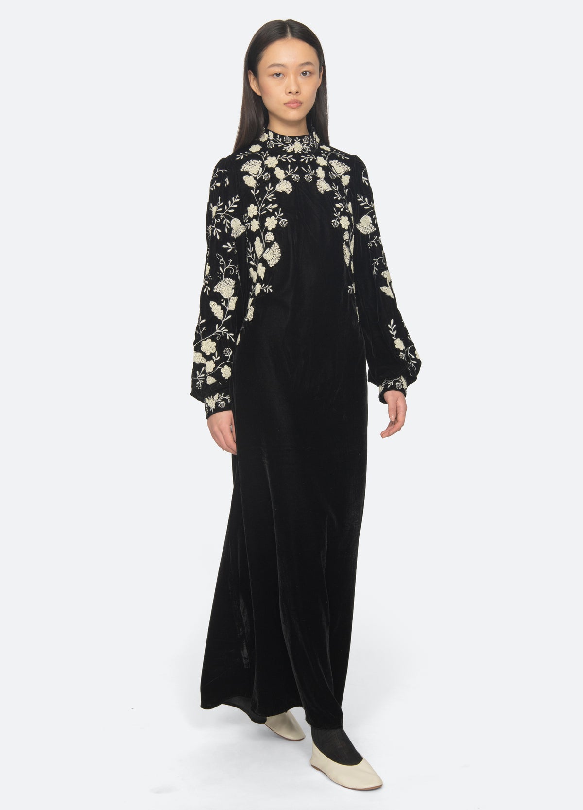 black-shiloh dress-walking view - 2