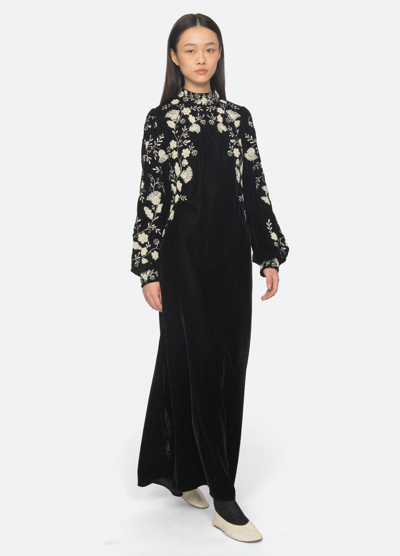 black-shiloh dress-walking view - 2