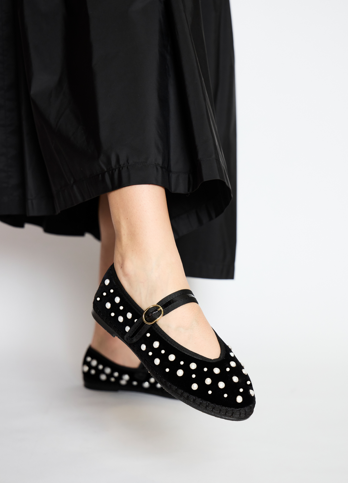 black-pearl mary jane shoe-editorial view