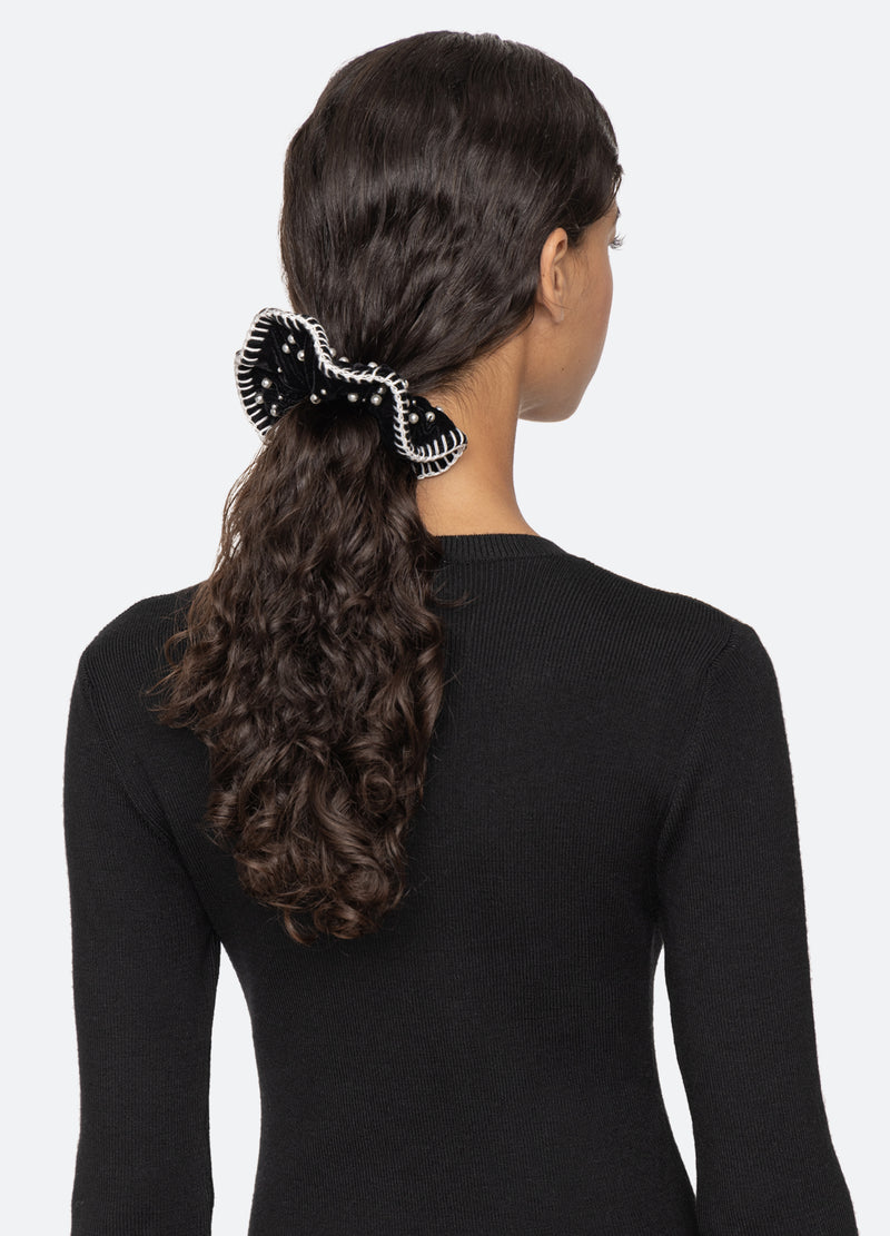 black-pearl scrunchie-three quarter view - 3