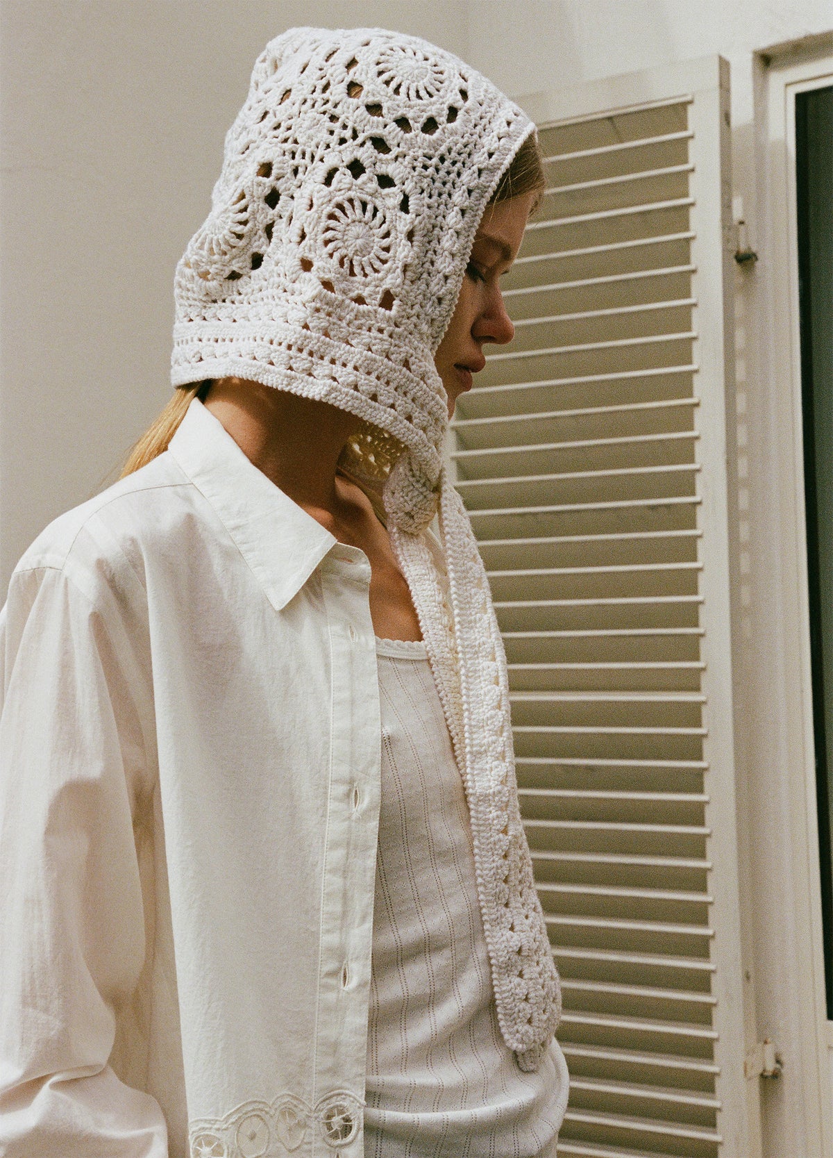 white-jot hat-editorial view - 1