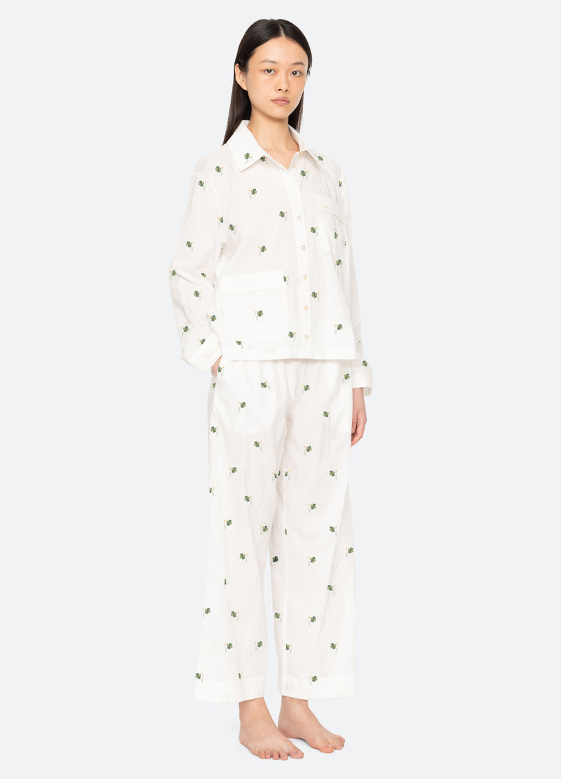 multi-alieen pj set-three quarter view - 5