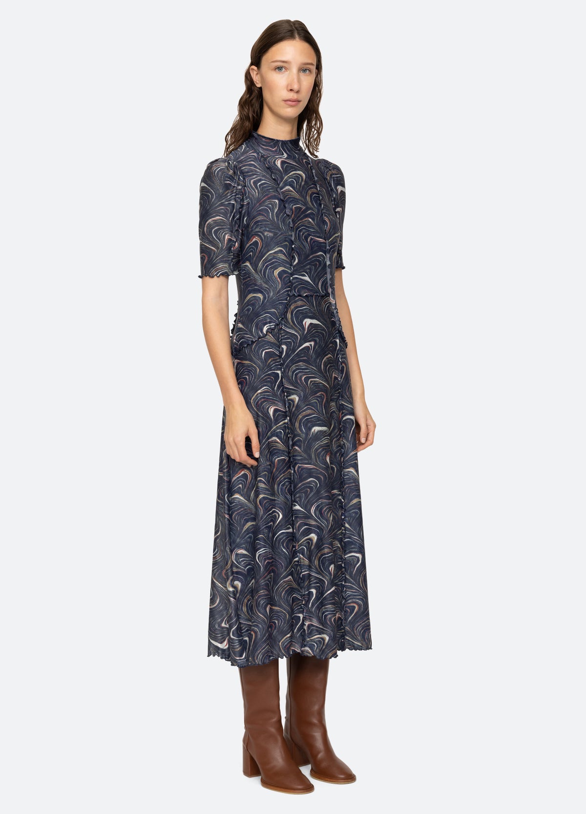 navy-amara s/s dress-three quarter view - 5