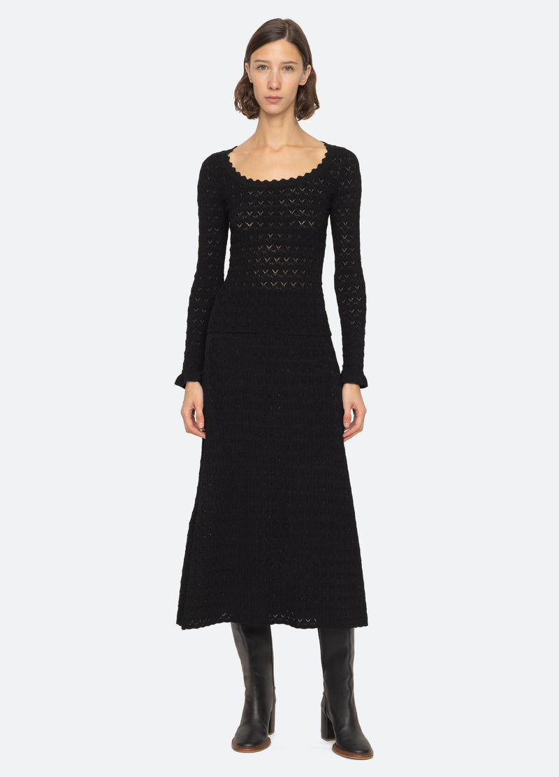 black-rue l/s top-full body view - 7