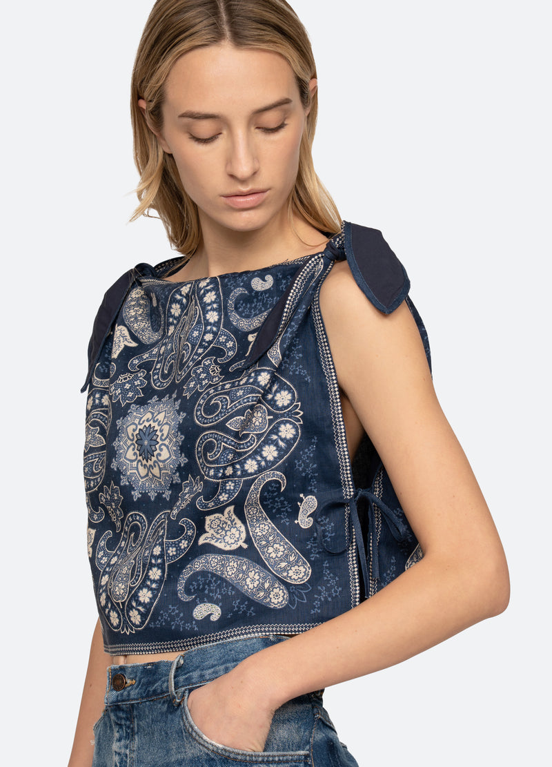 navy-emelina top-detail view - 6