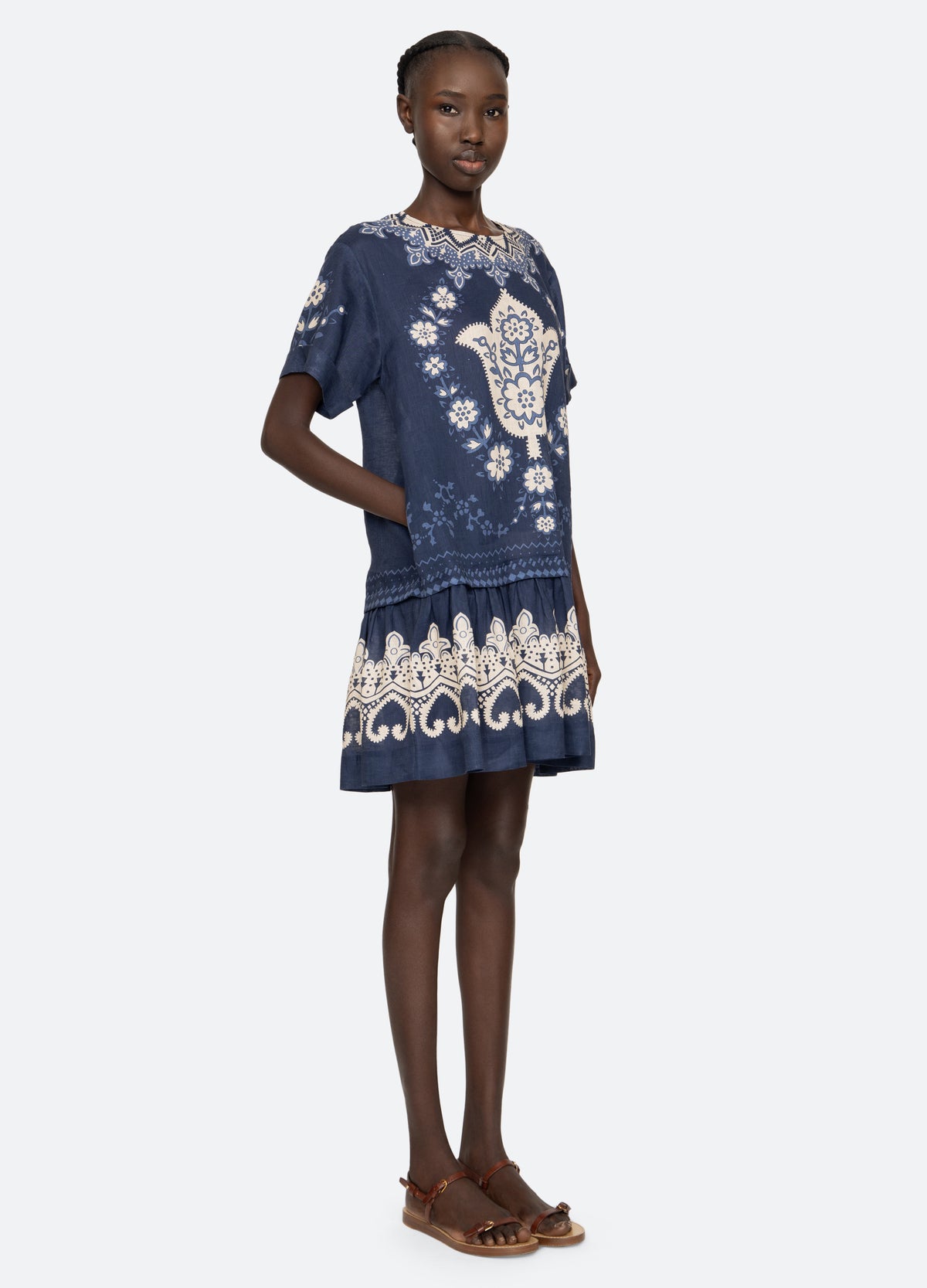 navy-emelina s/s dress-three quarter view - 4