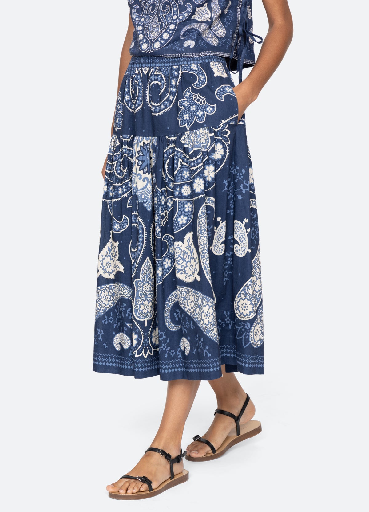navy-emelina skirt-walking view - 6