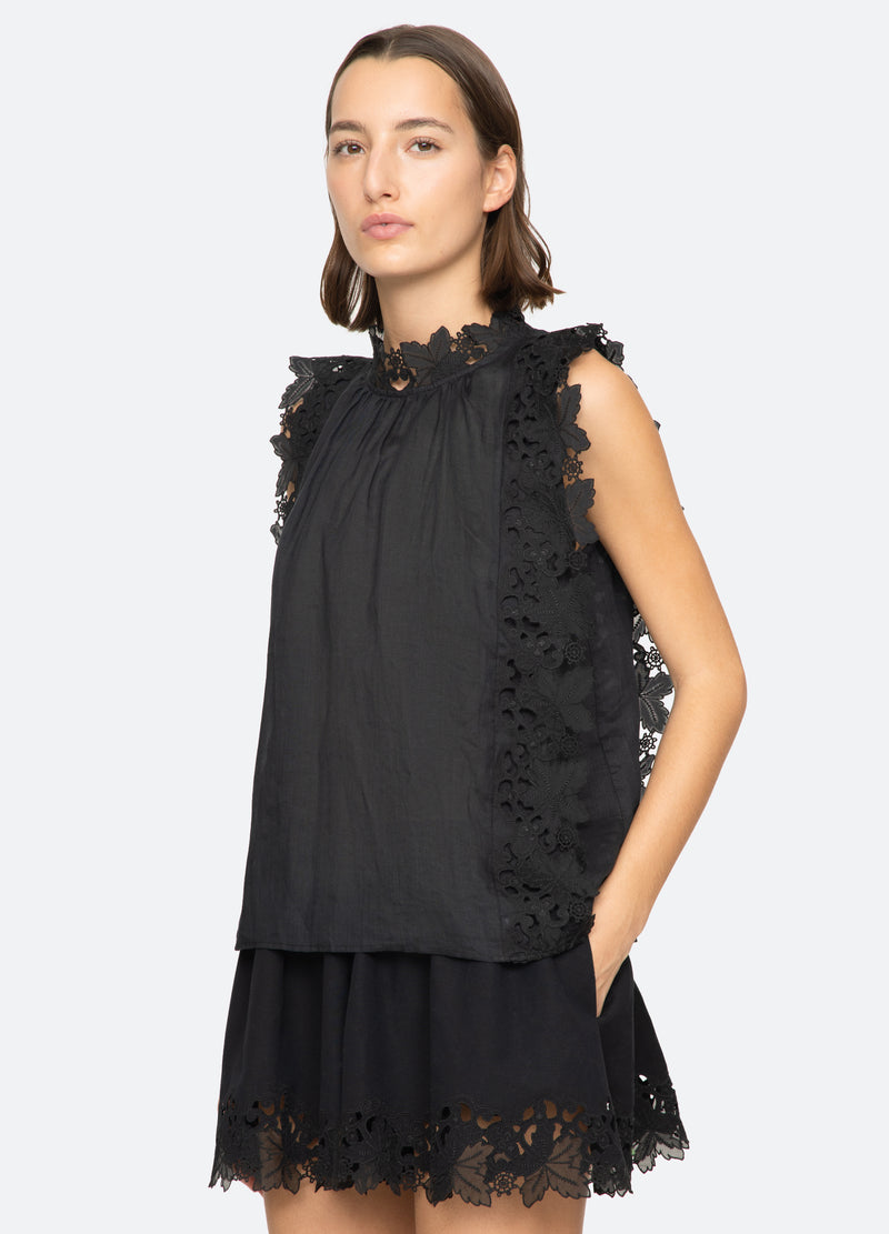 black-eleannora top-three quarter view - 5
