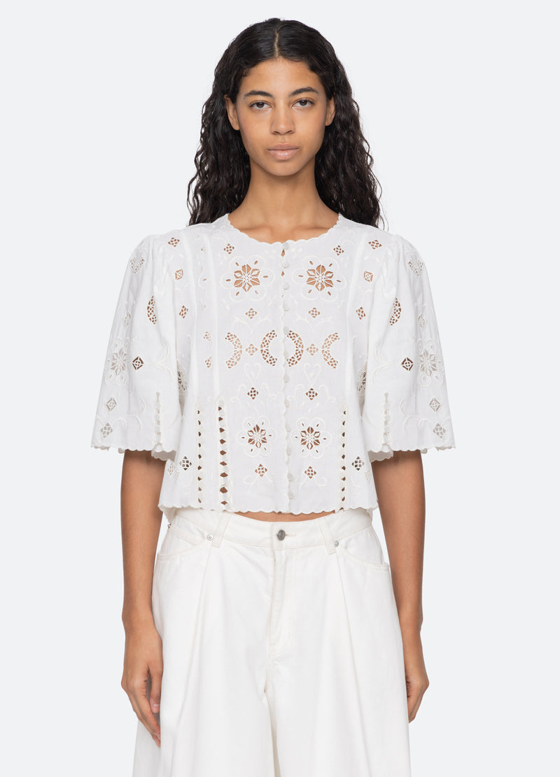 white-gardener top-front view 2 - 5