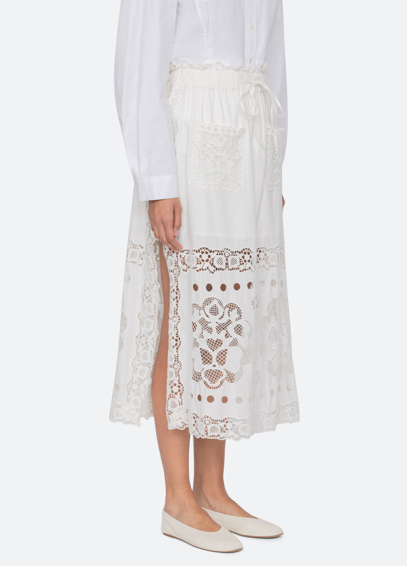 white-gardener skirt-three quarter view - 5
