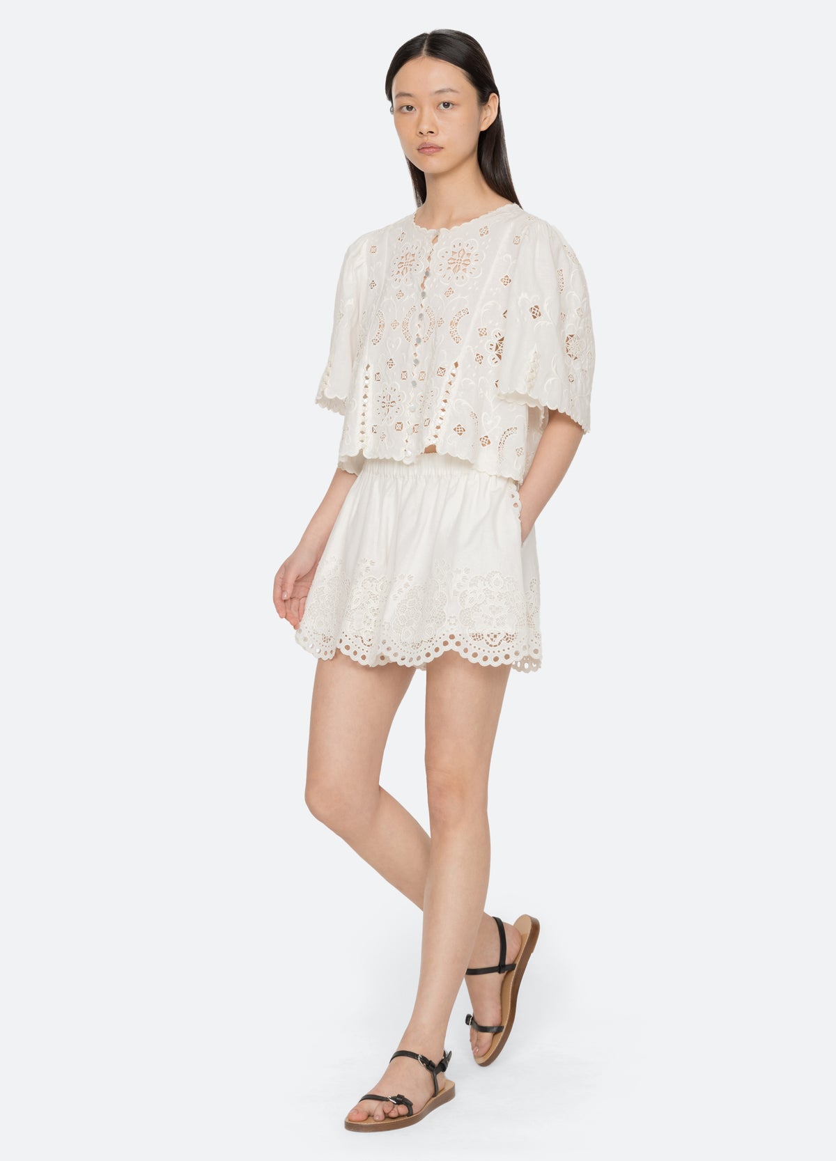 white-gardener shorts-full body view - 2