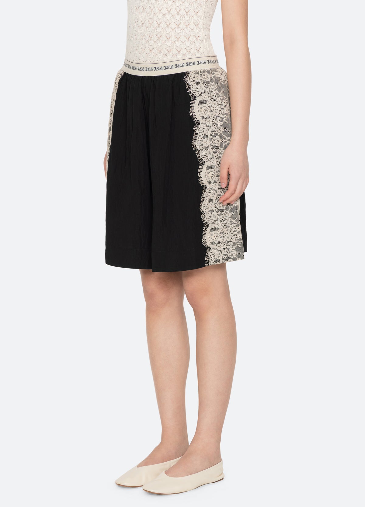 black-lisette shorts-three quarter view - 5