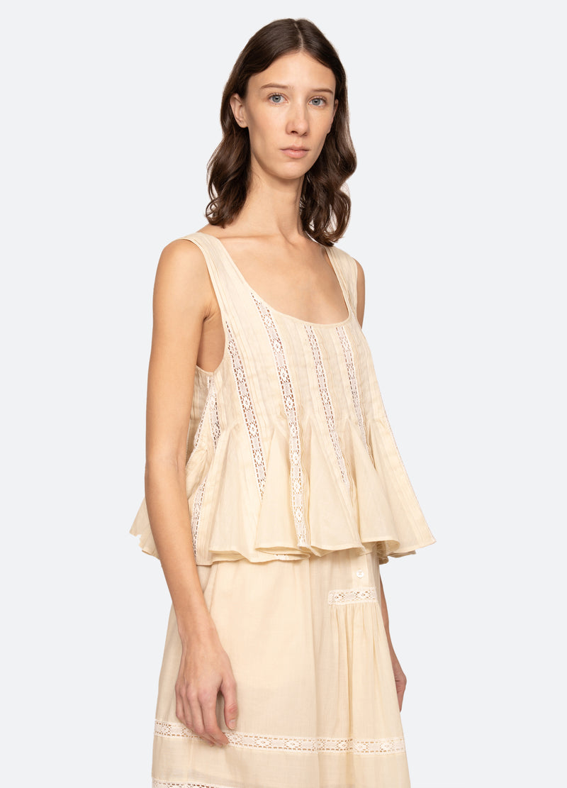 cream-pippa top-three quarter view - 4
