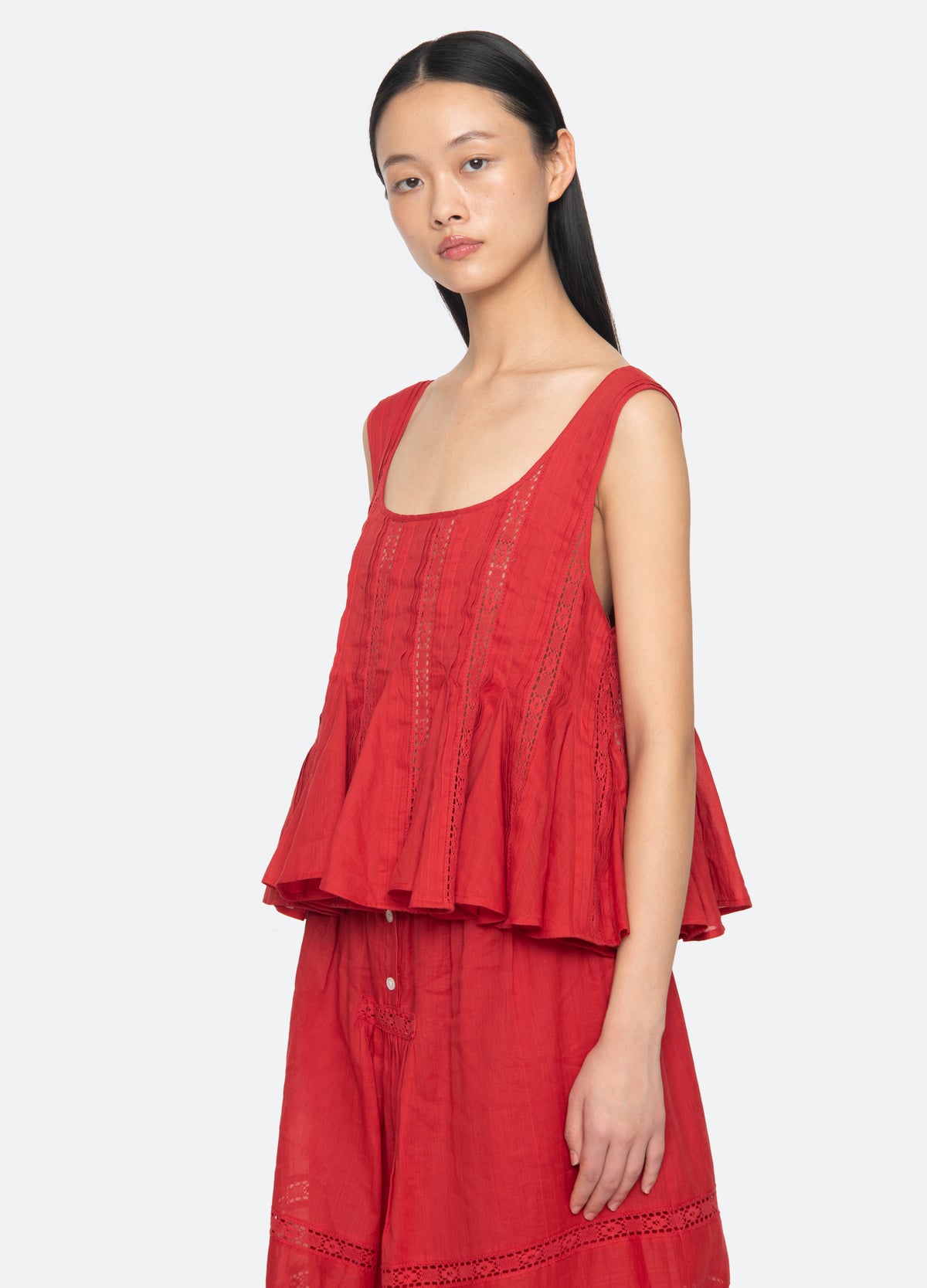 red-pippa top-three quarter view - 11