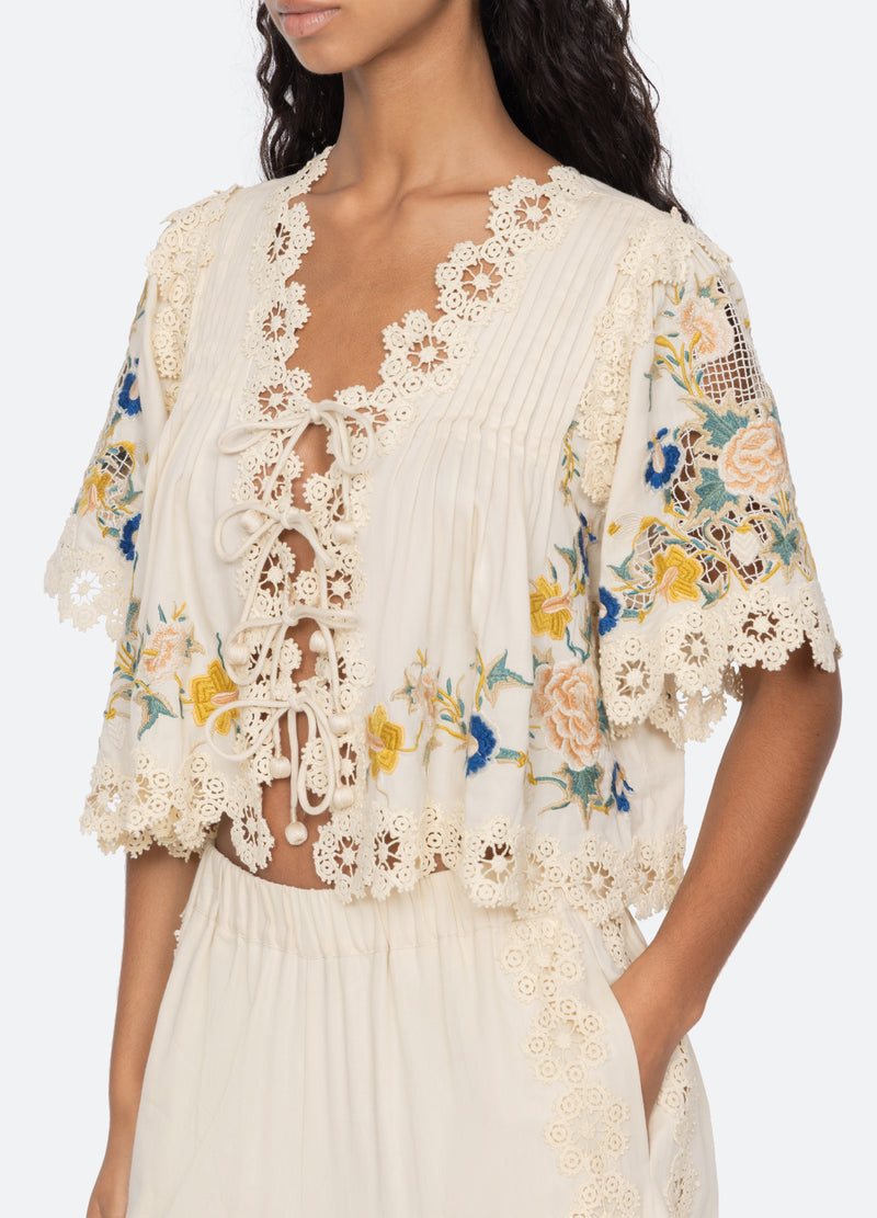 cream-adonna s/s top-detail view - 8
