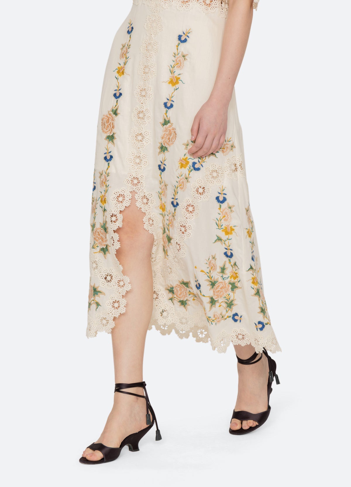 cream-adonna s/s dress-detail view 2 - 8
