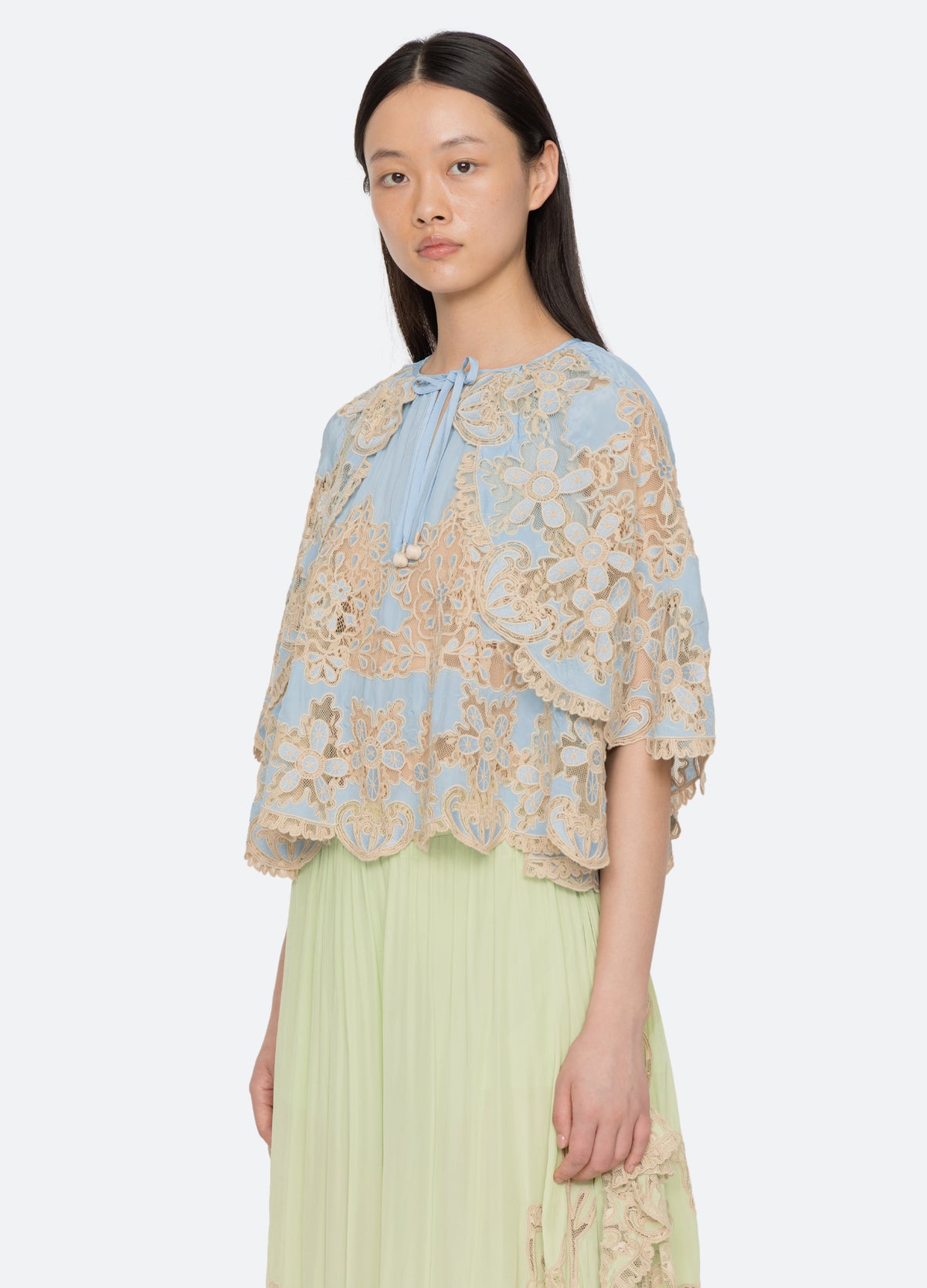blue-gracelyn top-three quarter view - 13