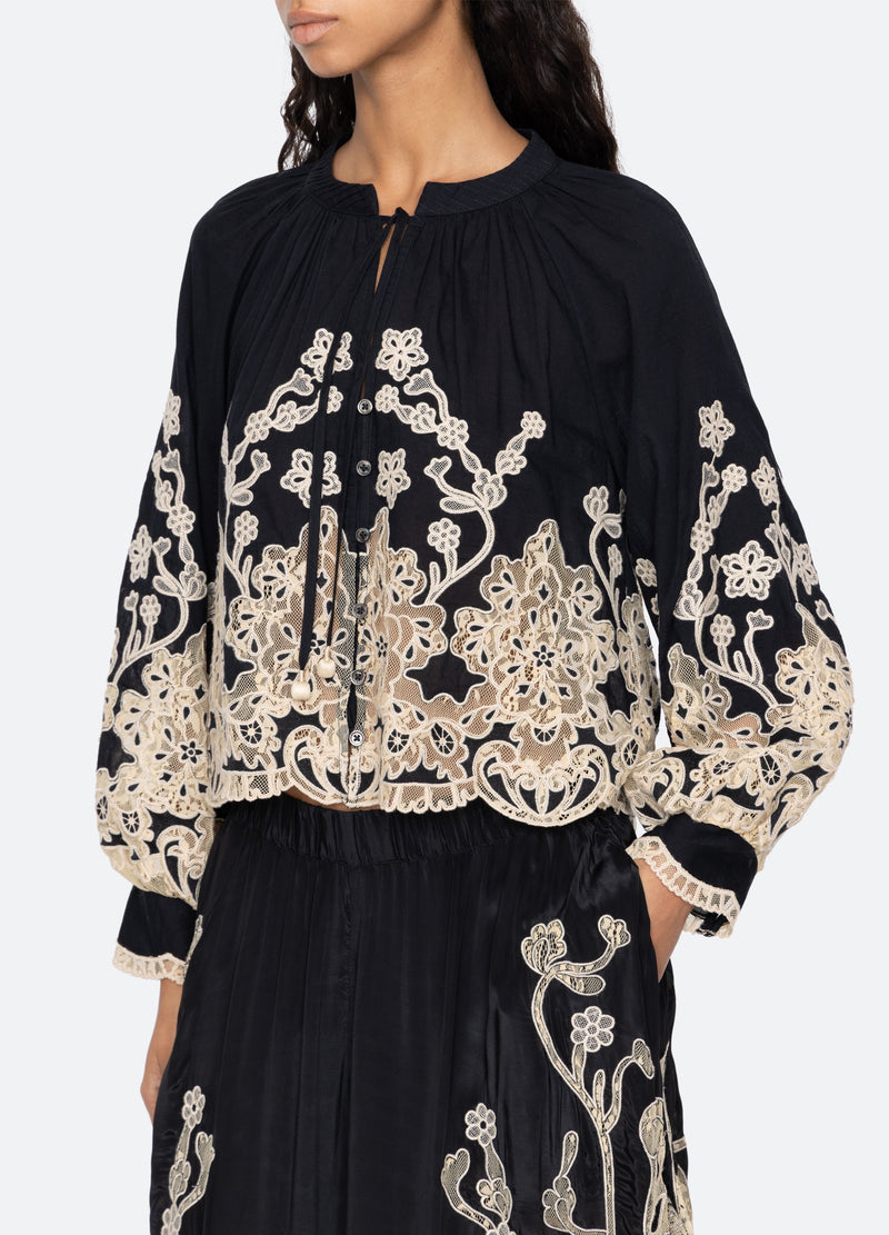 black-gracelyn l/s top-detail view - 6