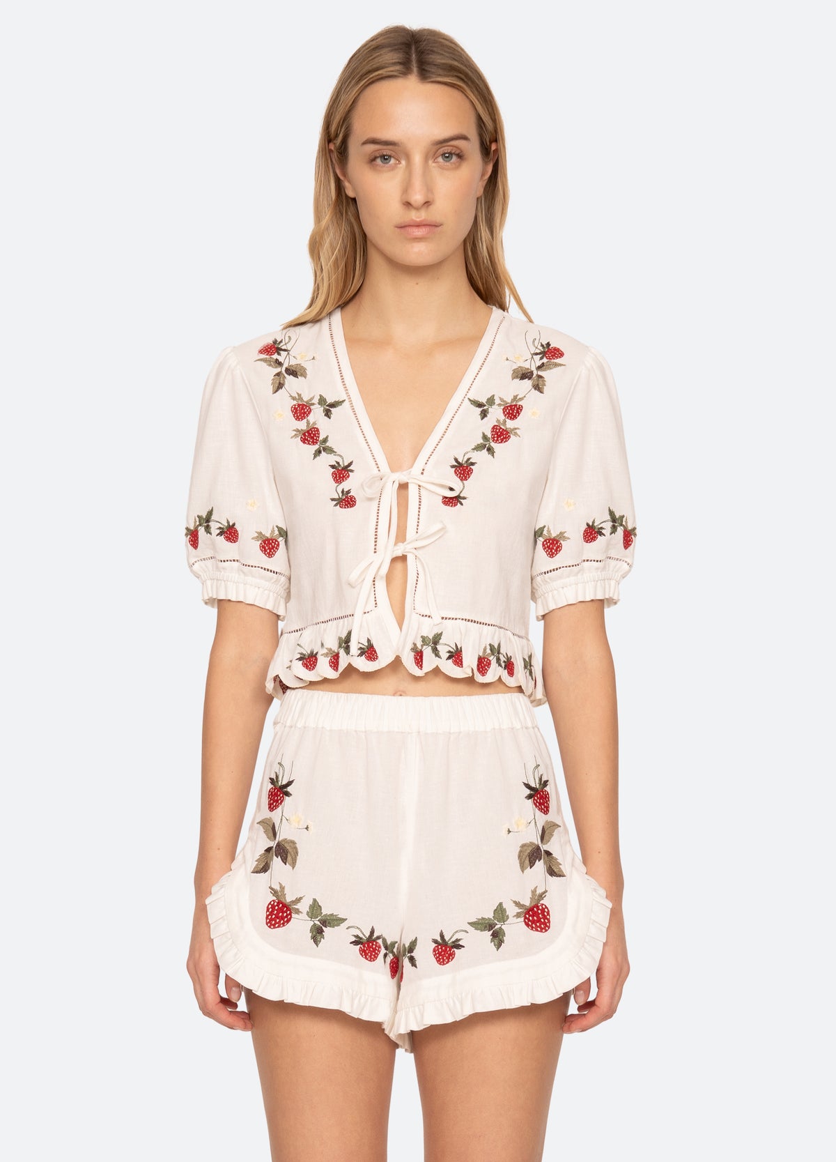 cream-bindi top-front view