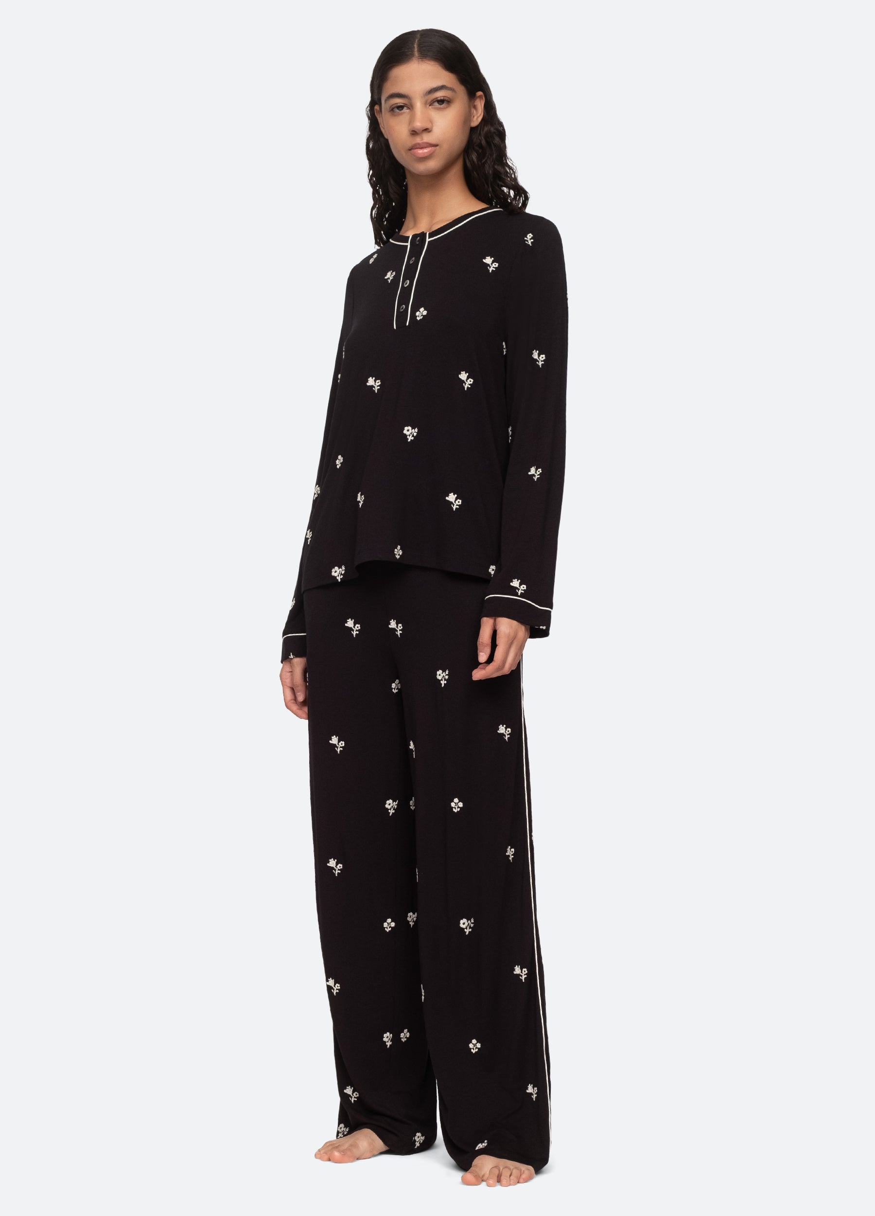 Women's three discount quarter length pyjamas