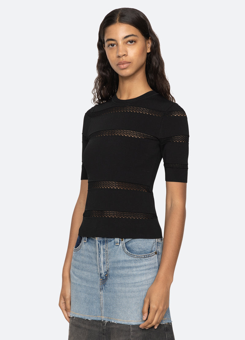 black-devon s/s top-three quarter view - 4