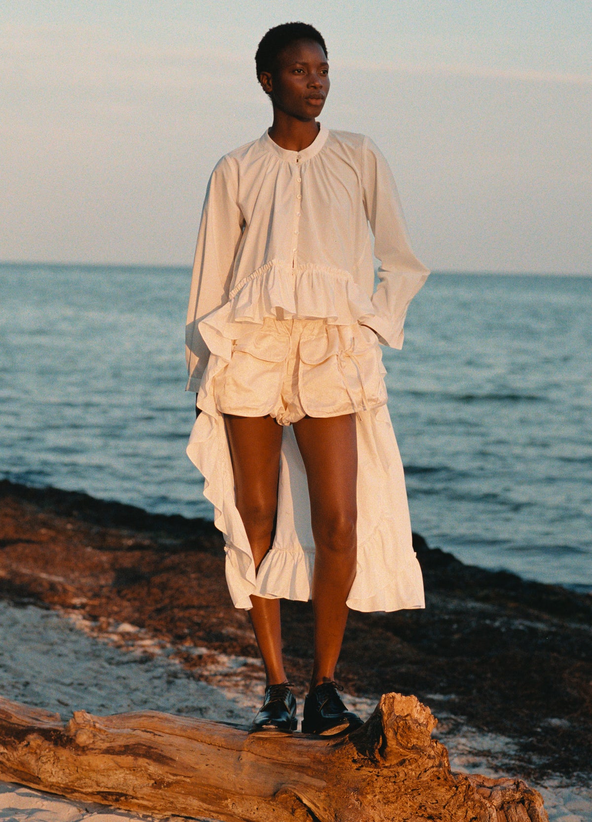 cream-loraine shorts-editorial view - 9