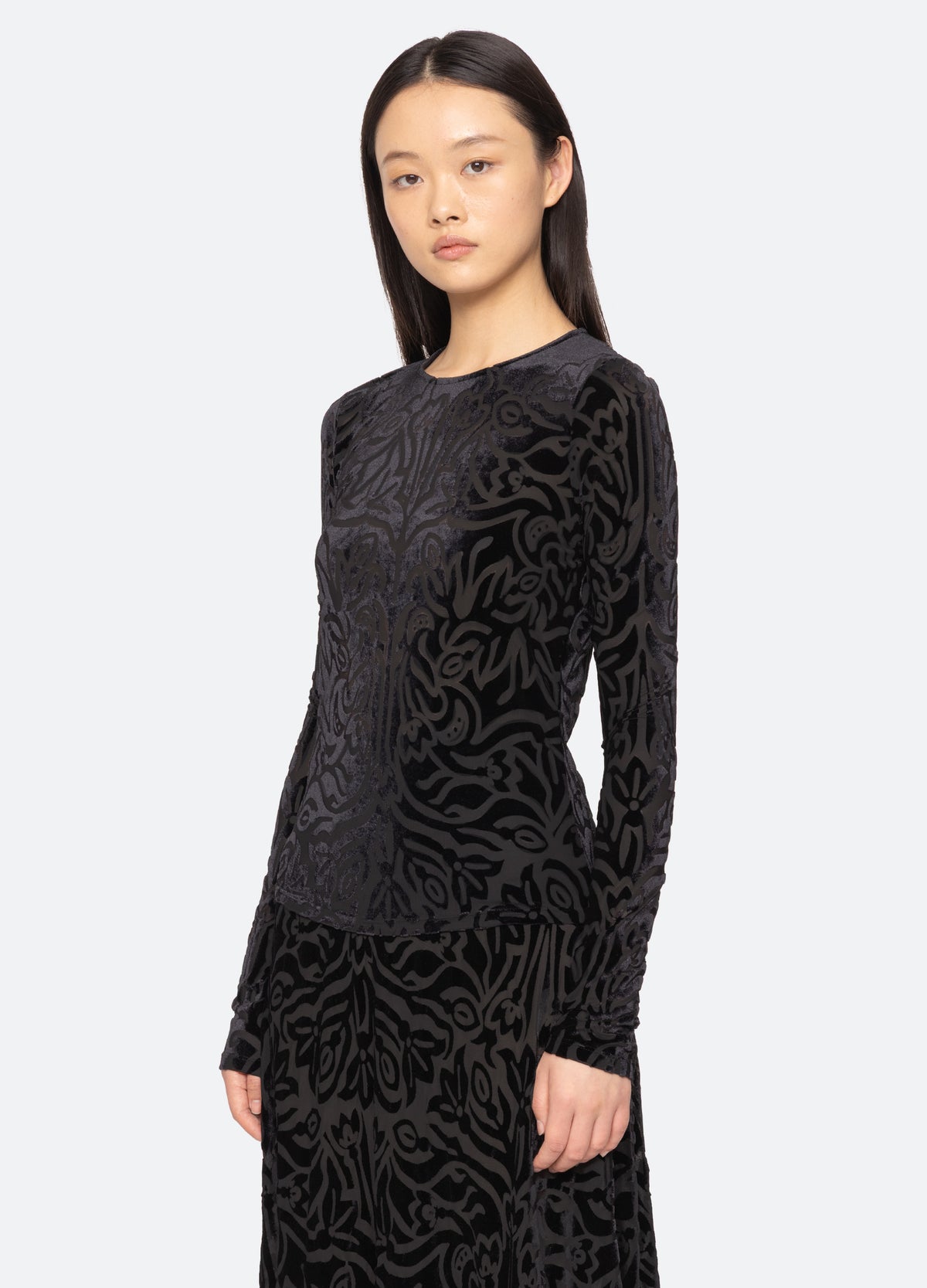 black-julie top-three quarter view - 4